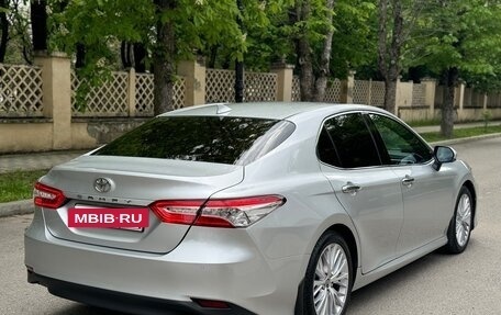 Toyota Camry, 2018 год, 2 999 999 рублей, 10 фотография