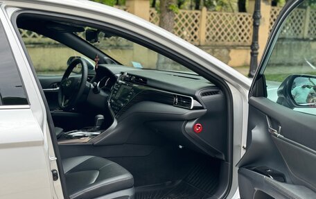 Toyota Camry, 2018 год, 2 999 999 рублей, 24 фотография
