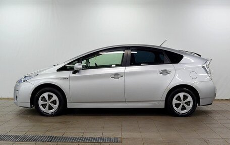 Toyota Prius, 2011 год, 920 000 рублей, 3 фотография
