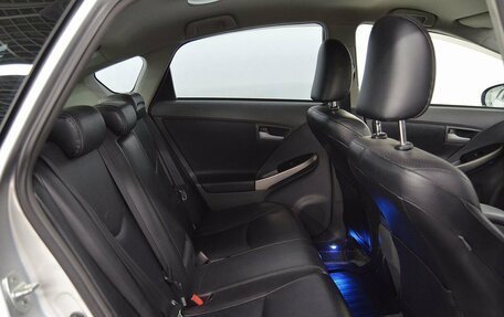 Toyota Prius, 2011 год, 920 000 рублей, 14 фотография