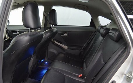 Toyota Prius, 2011 год, 920 000 рублей, 12 фотография