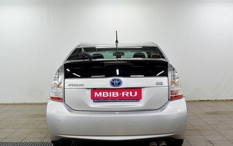 Toyota Prius, 2011 год, 920 000 рублей, 6 фотография