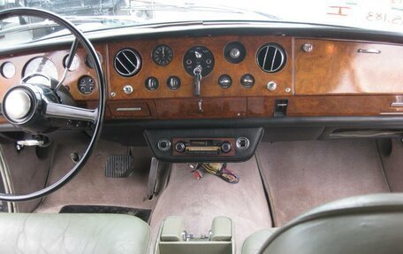 Rolls-Royce Silver Shadow, 1967 год, 2 500 000 рублей, 10 фотография