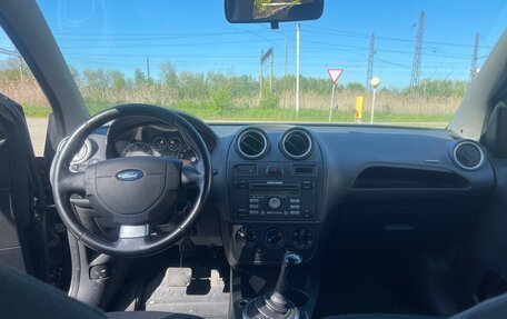 Ford Fiesta, 2006 год, 425 000 рублей, 11 фотография