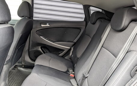 Hyundai Solaris II рестайлинг, 2015 год, 1 050 000 рублей, 26 фотография
