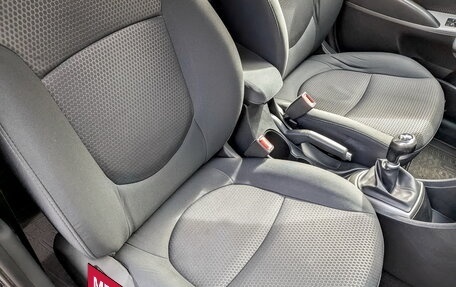 Hyundai Solaris II рестайлинг, 2015 год, 1 050 000 рублей, 21 фотография