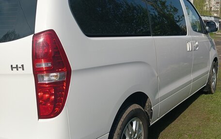 Hyundai H-1 II рестайлинг, 2019 год, 2 900 000 рублей, 4 фотография