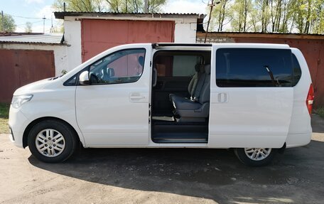 Hyundai H-1 II рестайлинг, 2019 год, 2 900 000 рублей, 7 фотография