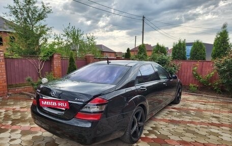 Mercedes-Benz S-Класс, 2007 год, 2 000 000 рублей, 4 фотография