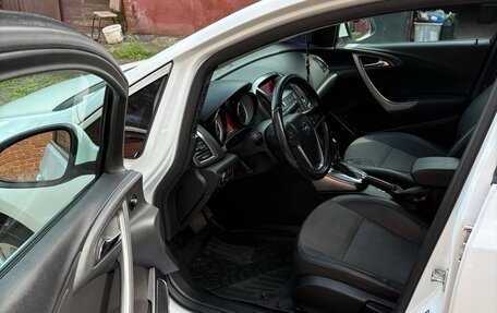 Opel Astra J, 2011 год, 650 000 рублей, 6 фотография