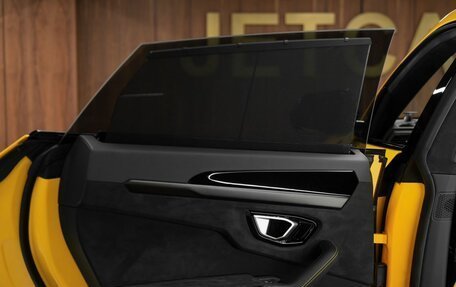 Lamborghini Urus I, 2023 год, 43 500 000 рублей, 34 фотография