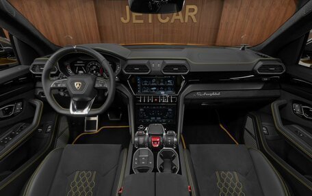 Lamborghini Urus I, 2023 год, 43 500 000 рублей, 38 фотография