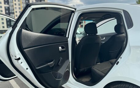 KIA Rio III рестайлинг, 2015 год, 950 000 рублей, 6 фотография
