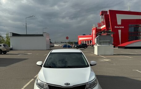 KIA Rio III рестайлинг, 2015 год, 950 000 рублей, 18 фотография
