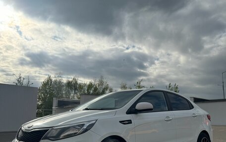 KIA Rio III рестайлинг, 2015 год, 950 000 рублей, 24 фотография