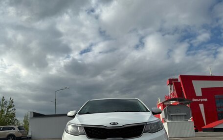 KIA Rio III рестайлинг, 2015 год, 950 000 рублей, 21 фотография