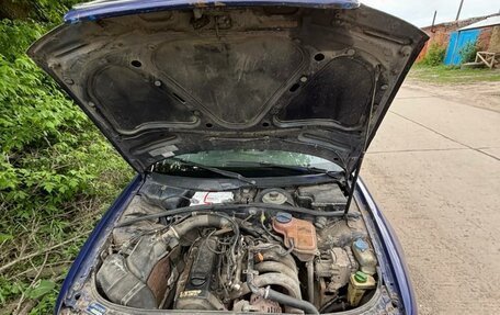 Audi A4, 1995 год, 226 000 рублей, 1 фотография