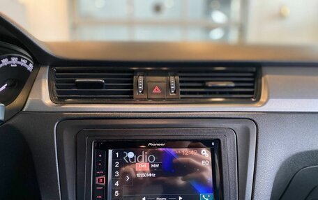 Skoda Rapid I, 2018 год, 1 175 000 рублей, 14 фотография
