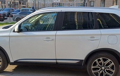 Mitsubishi Outlander III рестайлинг 3, 2017 год, 2 300 000 рублей, 1 фотография