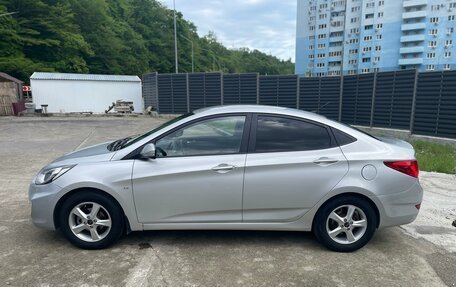 Hyundai Solaris II рестайлинг, 2012 год, 850 000 рублей, 3 фотография