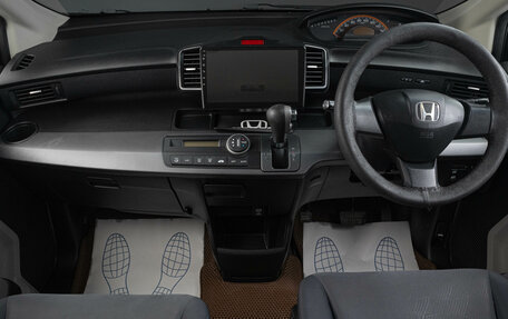 Honda Freed I, 2010 год, 959 000 рублей, 8 фотография