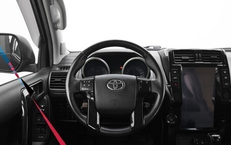 Toyota Land Cruiser Prado 150 рестайлинг 2, 2013 год, 3 082 000 рублей, 7 фотография