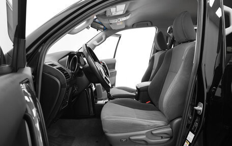 Toyota Land Cruiser Prado 150 рестайлинг 2, 2013 год, 3 082 000 рублей, 17 фотография