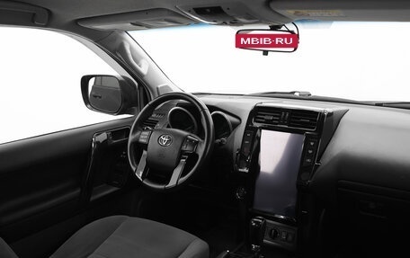 Toyota Land Cruiser Prado 150 рестайлинг 2, 2013 год, 3 082 000 рублей, 14 фотография