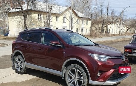 Toyota RAV4, 2017 год, 3 100 000 рублей, 7 фотография