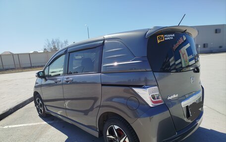 Honda Freed I, 2012 год, 1 190 000 рублей, 5 фотография