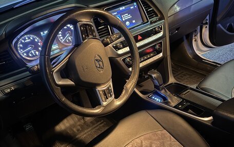 Hyundai Sonata VII, 2017 год, 1 880 000 рублей, 12 фотография