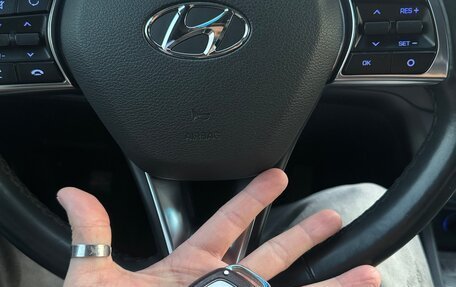 Hyundai Sonata VII, 2017 год, 1 880 000 рублей, 14 фотография