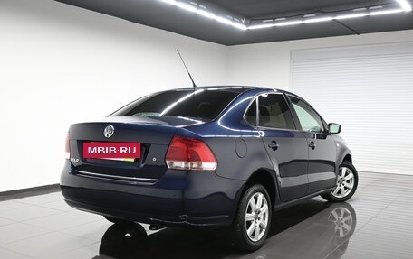 Volkswagen Polo VI (EU Market), 2011 год, 745 000 рублей, 2 фотография