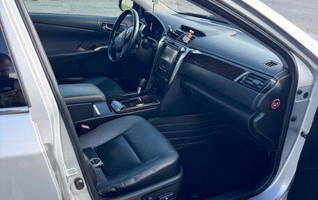 Toyota Camry, 2015 год, 1 900 000 рублей, 8 фотография