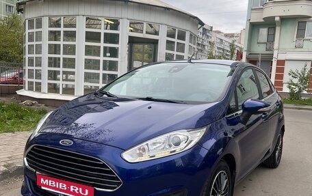Ford Fiesta, 2015 год, 1 025 000 рублей, 2 фотография