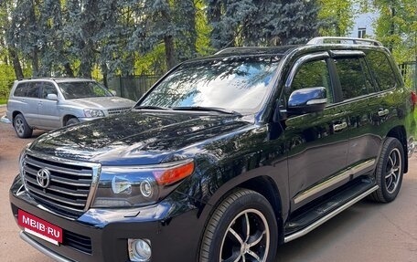 Toyota Land Cruiser 200, 2014 год, 4 900 000 рублей, 2 фотография