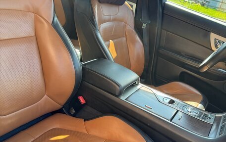Jaguar XF I рестайлинг, 2011 год, 1 800 000 рублей, 8 фотография