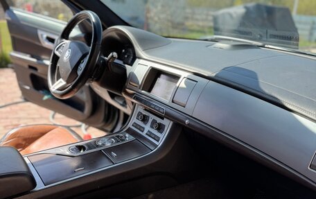 Jaguar XF I рестайлинг, 2011 год, 1 800 000 рублей, 25 фотография