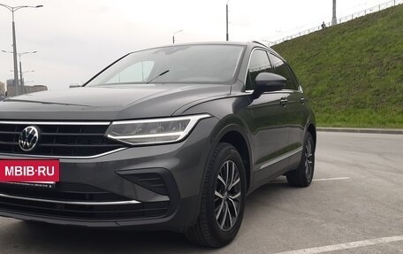Volkswagen Tiguan II, 2021 год, 4 150 000 рублей, 4 фотография