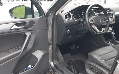 Volkswagen Tiguan II, 2021 год, 4 150 000 рублей, 14 фотография