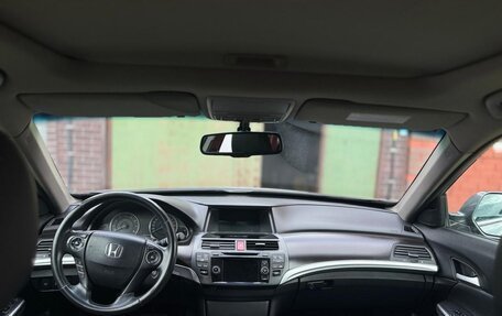 Honda Crosstour I рестайлинг, 2013 год, 2 200 000 рублей, 13 фотография