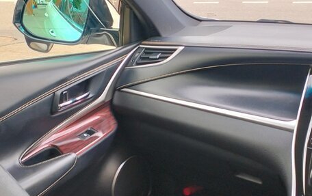Toyota Harrier, 2015 год, 2 550 000 рублей, 10 фотография