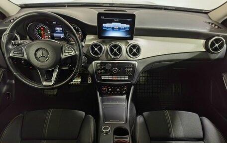 Mercedes-Benz GLA, 2019 год, 2 600 000 рублей, 11 фотография