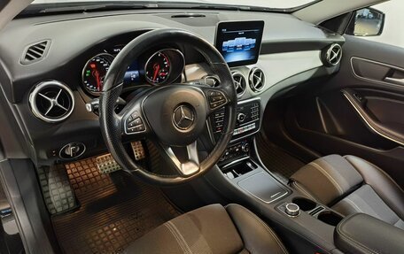 Mercedes-Benz GLA, 2019 год, 2 600 000 рублей, 12 фотография