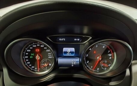 Mercedes-Benz GLA, 2019 год, 2 600 000 рублей, 13 фотография