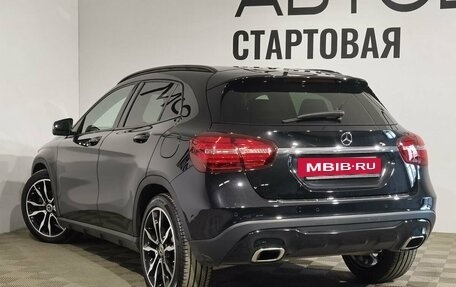 Mercedes-Benz GLA, 2019 год, 2 600 000 рублей, 16 фотография