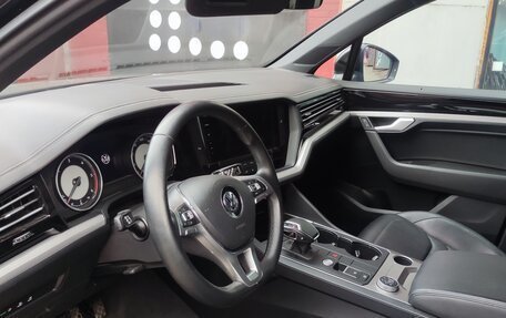 Volkswagen Touareg III, 2018 год, 5 250 000 рублей, 7 фотография