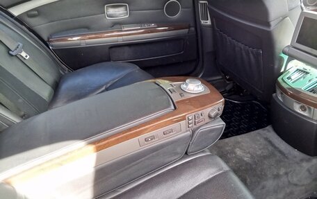BMW 7 серия, 2004 год, 1 100 000 рублей, 16 фотография