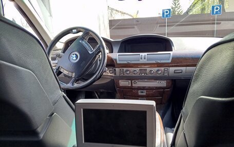 BMW 7 серия, 2004 год, 1 100 000 рублей, 19 фотография