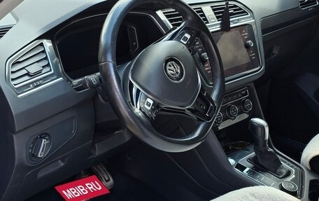 Volkswagen Tiguan II, 2019 год, 2 950 000 рублей, 2 фотография